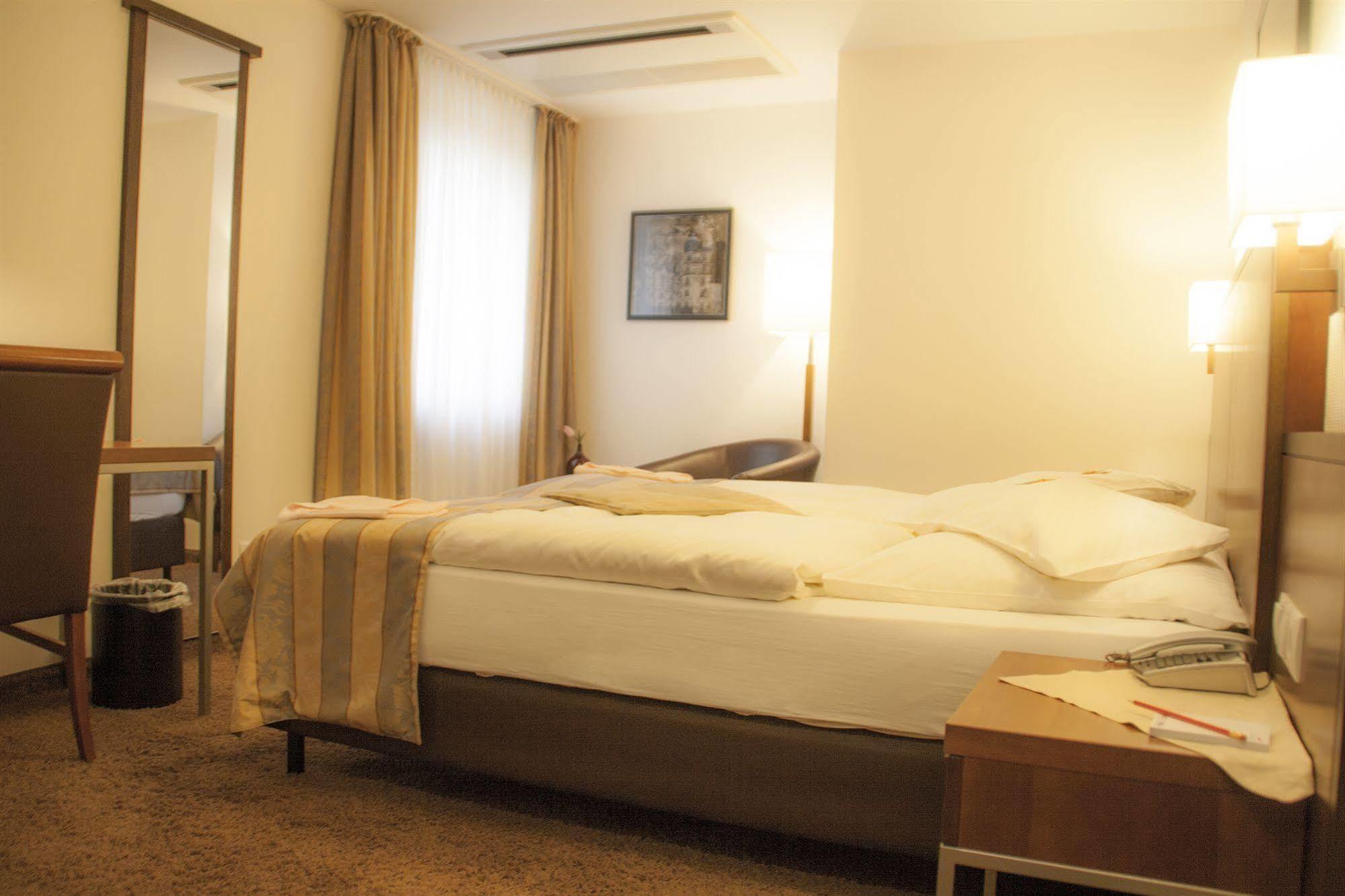 Hotel Zum Adler Bonn Kültér fotó